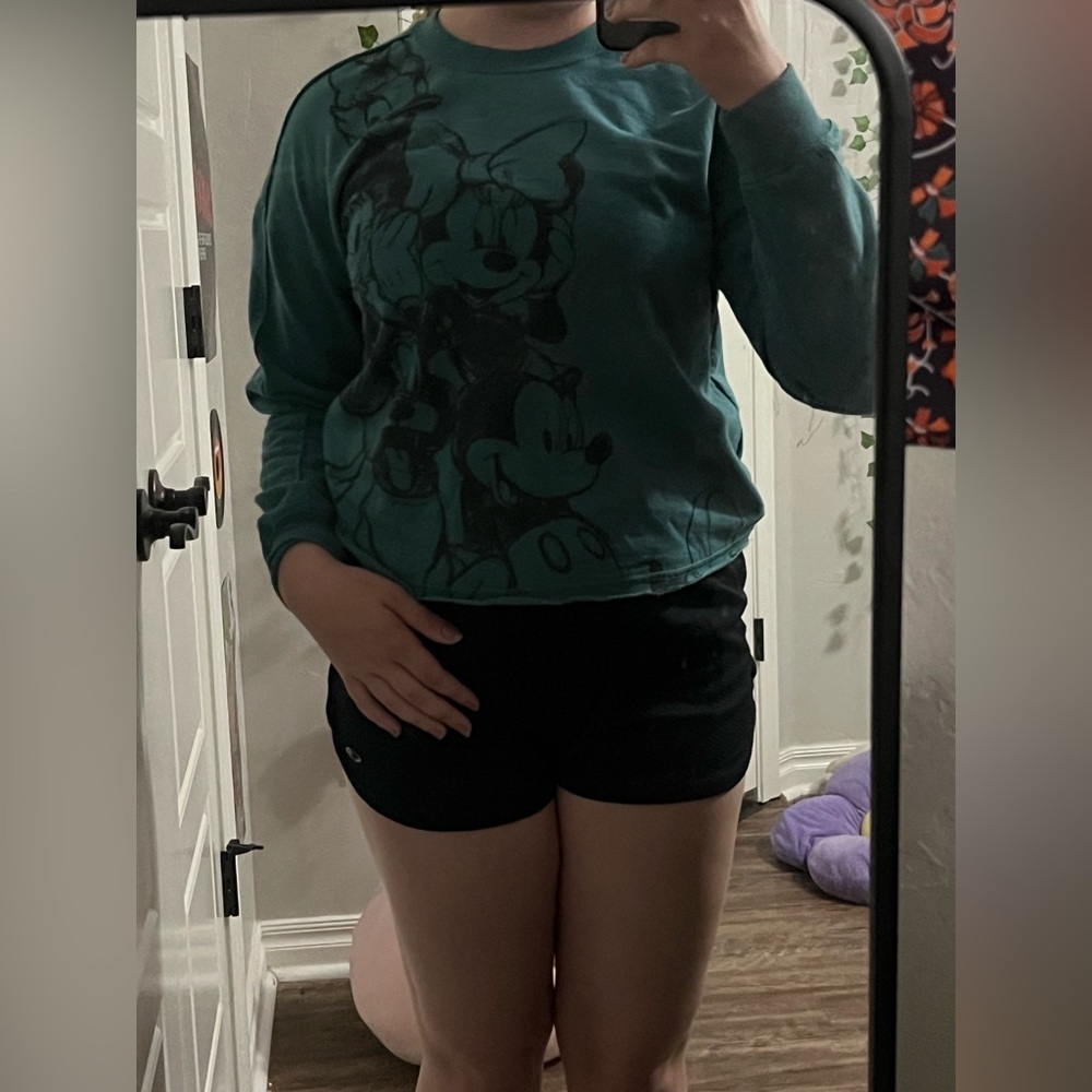 Teal disney mickey cropped tee